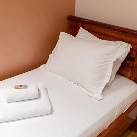 Hotel Kutko Pančevo Buitenkant foto
