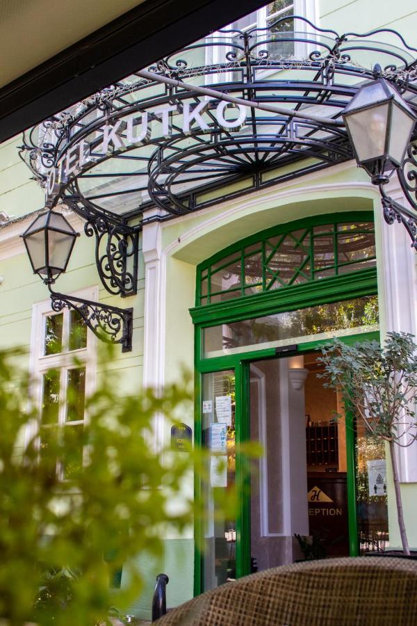 Hotel Kutko Pančevo Buitenkant foto