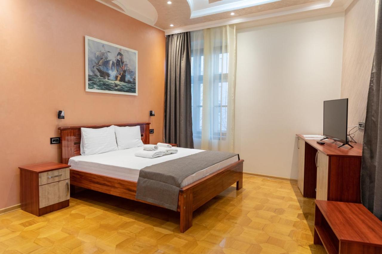 Hotel Kutko Pančevo Buitenkant foto