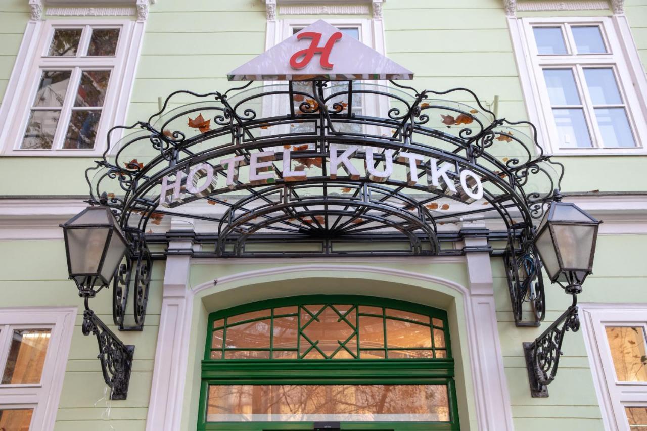 Hotel Kutko Pančevo Buitenkant foto