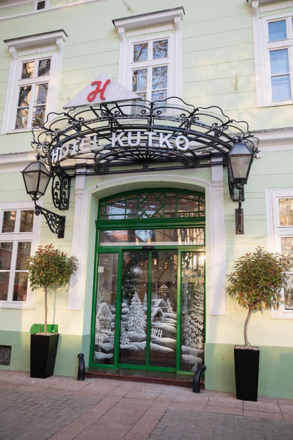 Hotel Kutko Pančevo Buitenkant foto