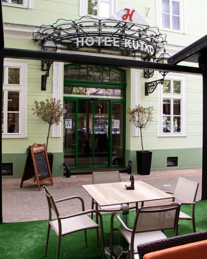 Hotel Kutko Pančevo Buitenkant foto