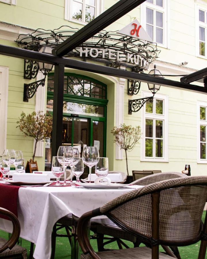 Hotel Kutko Pančevo Buitenkant foto